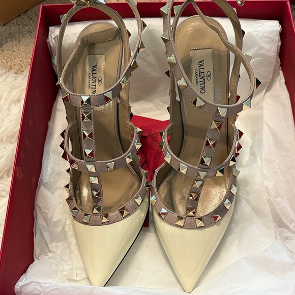 Valentino Women's rockstud Heels - Picture 1 of 5